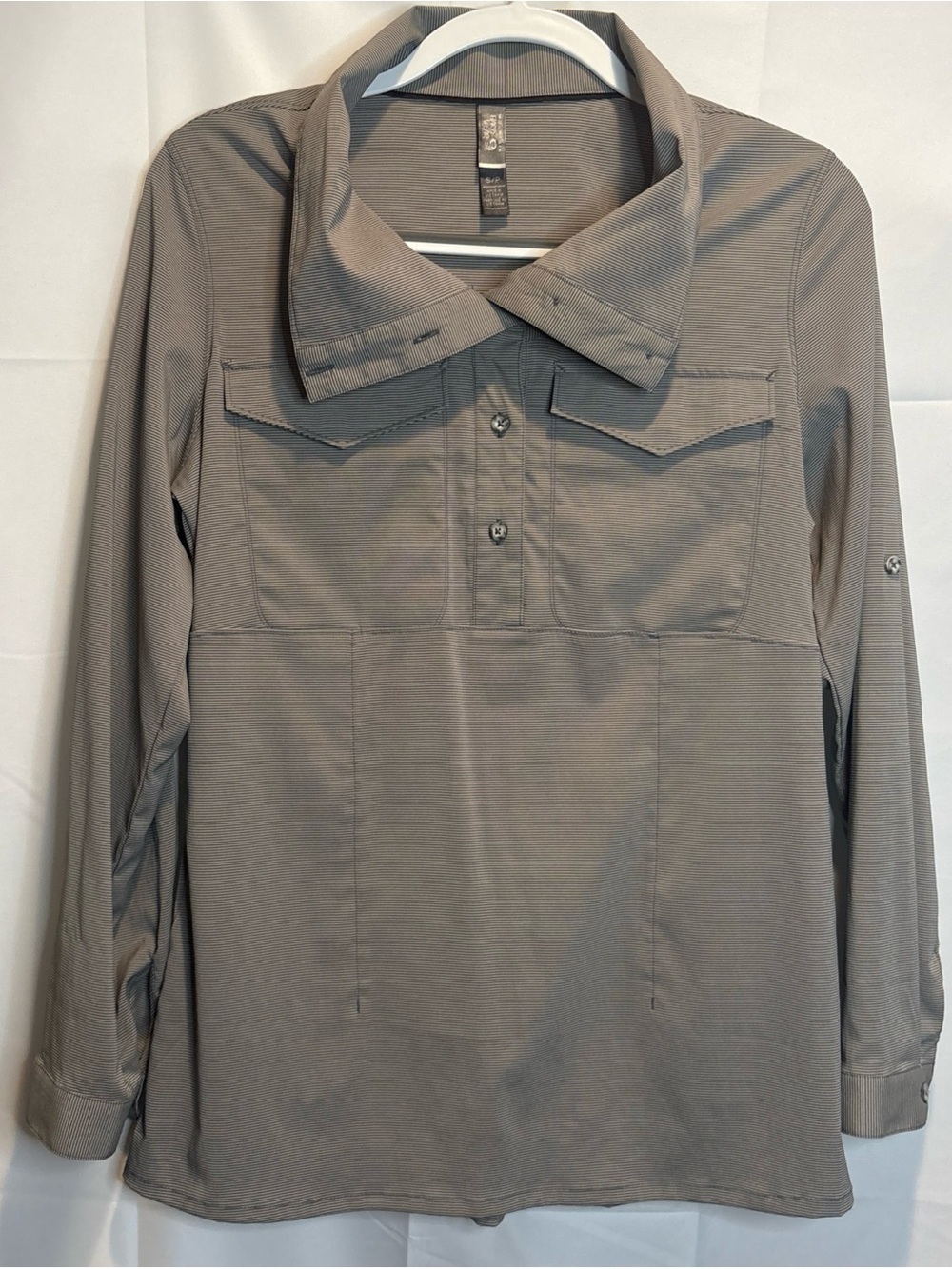 Mountain Hardwear Striped Shirt Jacket Roll tab sleeves - Gray